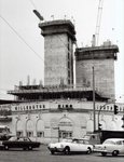 Induna-Hochhaus mit Resten der Millerntor Listspiele im Vordergrund