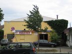 Straßenfront 2004